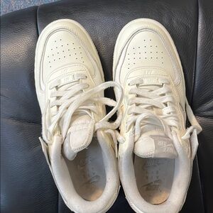 Nike Cream Classic Low-Top Sneakers